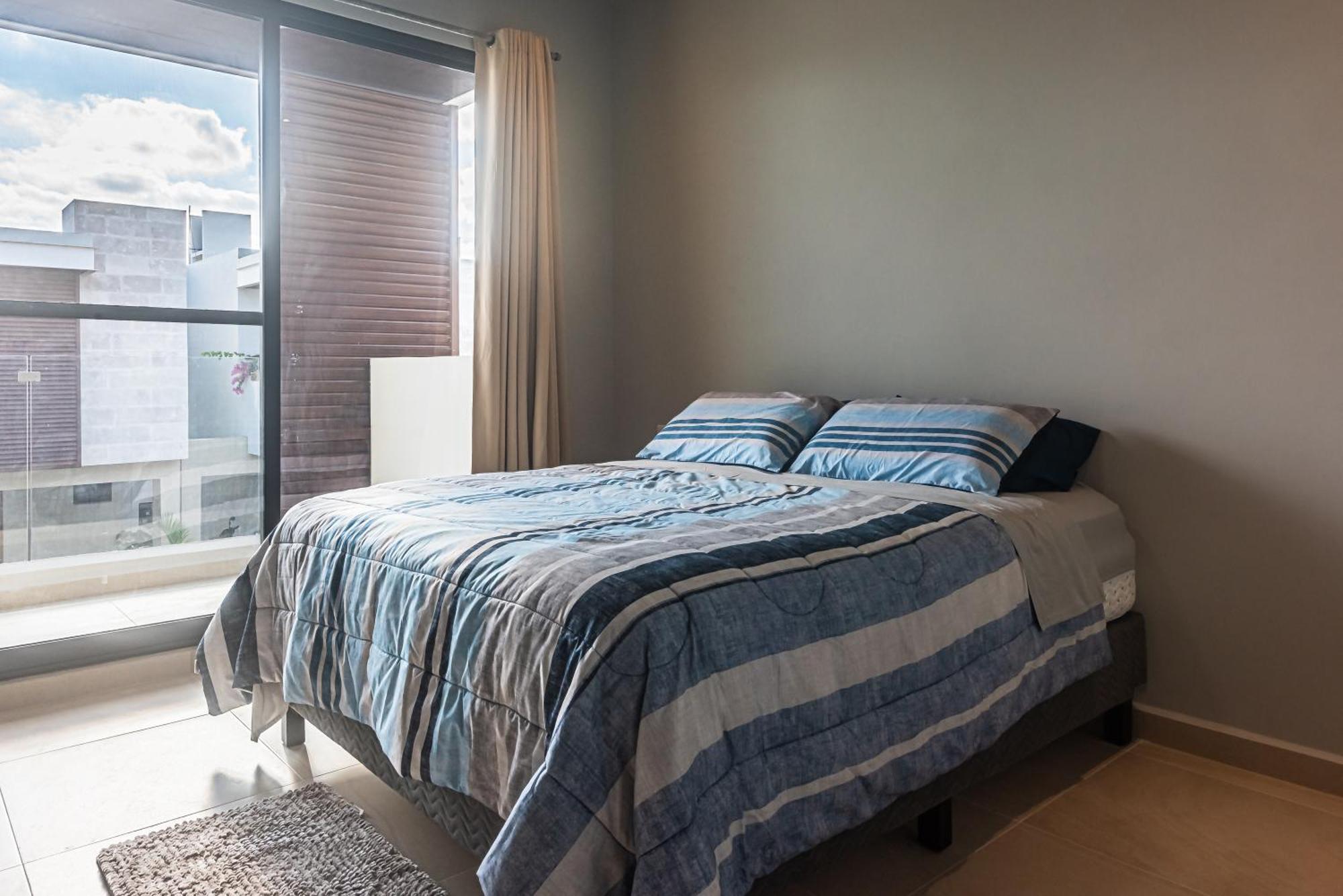 New House In Selvanova Coto 10, *